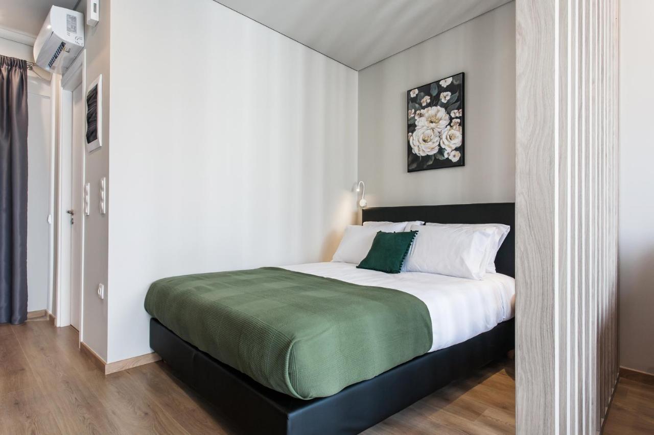 Wyz Attiki Aparthotel Ateny Zewnętrze zdjęcie