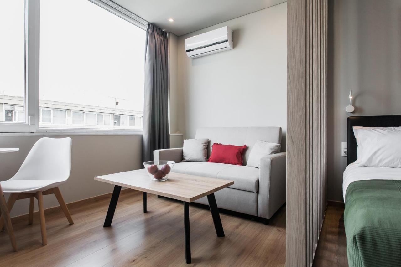 Wyz Attiki Aparthotel Ateny Zewnętrze zdjęcie